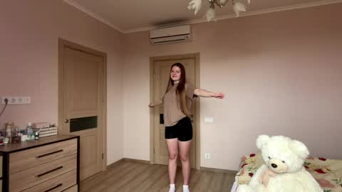 Mila online show from 03/30/26, 09:32