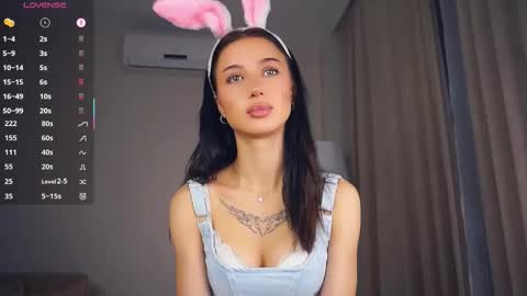 Hello everyone Im Tessa Make yourself comfortable. Were going to have fun together  online show from 11/11/25, 08:03