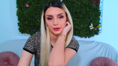 deliciaalove online show from 12/02/25, 07:20