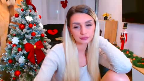 deliciaalove online show from 12/21/25, 08:27