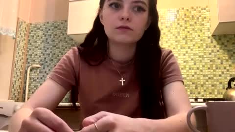 Kiki online show from 04/01/26, 01:28