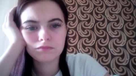 Kiki online show from 06/17/26, 05:54