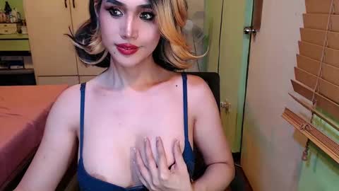 Snapshot of deliciosats chatting on 03/07/25, 07:30 Mercedes online show from 03/07/25, 07:30