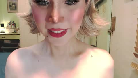 Snapshot of deliciosats chatting on 05/02/26, 01:21 Mercedes online show from 05/02/26, 01:21