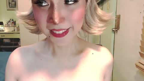 Snapshot of deliciosats chatting on 05/04/26, 01:56 Mercedes online show from 05/04/26, 01:56