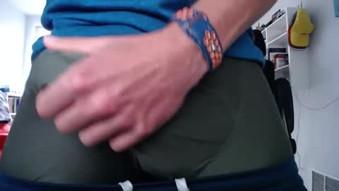 Snapshot of delicioso4u chatting on 02/21/25, 10:48 delicioso4u online show from 02/21/25, 10:48