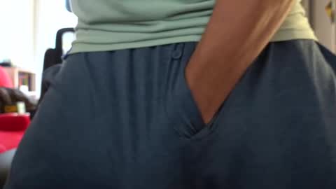 Snapshot of delicioso4u chatting on 11/28/25, 04:31 delicioso4u online show from 11/28/25, 04:31