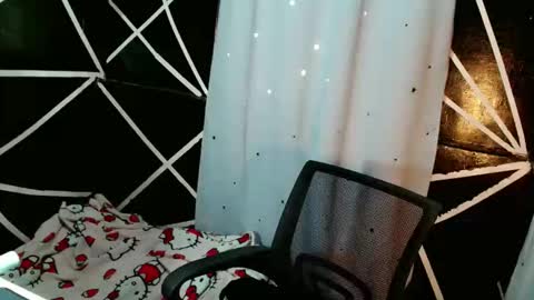 delicious_cum_girlxx online show from 09/17/25, 11:28