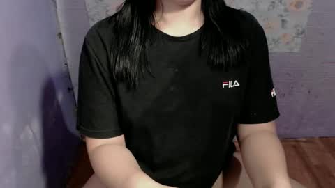 delicious_hanna17 online show from 02/06/26, 06:00