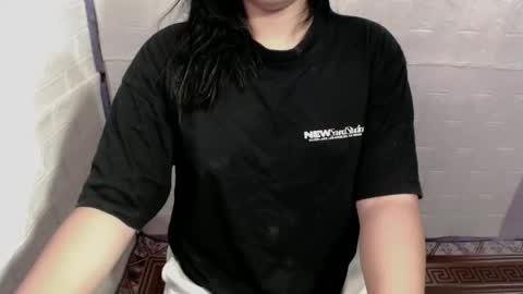 delicious_hanna17 online show from 02/09/26, 06:17