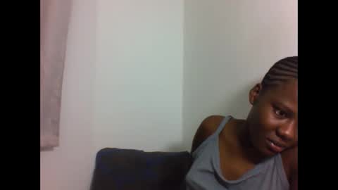 Snapshot of deliciousbabe01 chatting on 04/28/26, 03:00 EVAH online show from 04/28/26, 03:00
