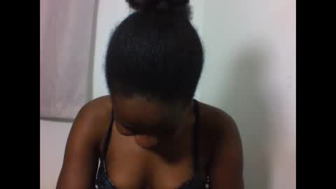 Snapshot of deliciousbabe01 chatting on 06/05/26, 11:54 EVAH online show from 06/05/26, 11:54