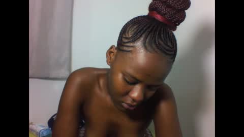 Snapshot of deliciousbabe01 chatting on 06/08/26, 04:07 EVAH online show from 06/08/26, 04:07