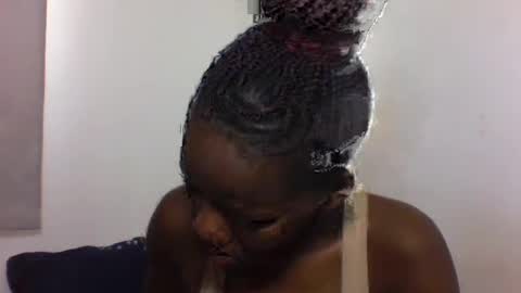 Snapshot of deliciousbabe01 chatting on 06/24/26, 04:44 EVAH online show from 06/24/26, 04:44