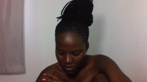 Snapshot of deliciousbabe01 chatting on 07/12/26, 02:19 EVAH online show from 07/12/26, 02:19