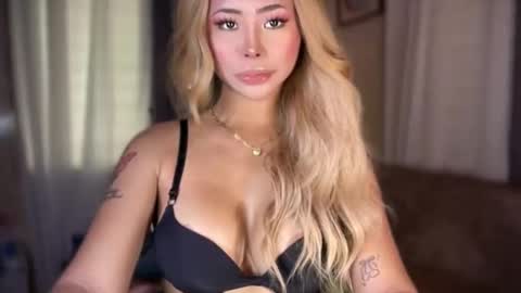 Hello your loving faye 3 online show from 04/05/26, 06:21