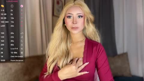 Hello your loving faye 3 online show from 04/20/26, 09:45