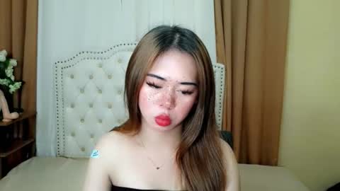 Snapshot of deliciously_sophie chatting on 04/16/26, 07:09 Sophie online show from 04/16/26, 07:09