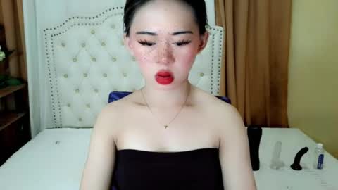 Snapshot of deliciously_sophie chatting on 06/28/26, 03:01 Sophie online show from 06/28/26, 03:01