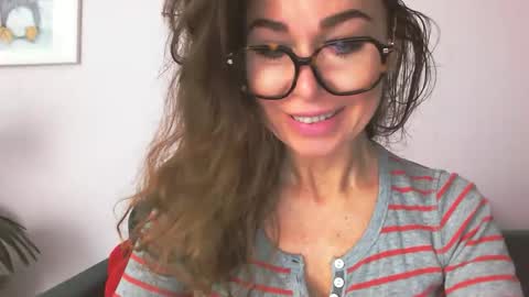 delilah_sweet online show from 10/21/25, 08:04
