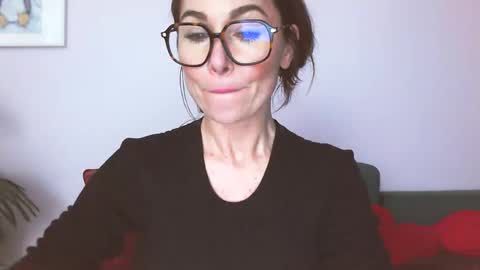 Snapshot of delilah_sweet chatting on 03/26/26, 02:11 delilah_sweet online show from 03/26/26, 02:11