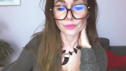 Snapshot of delilah_sweet chatting on 04/08/26, 04:07 delilah_sweet online show from 04/08/26, 04:07