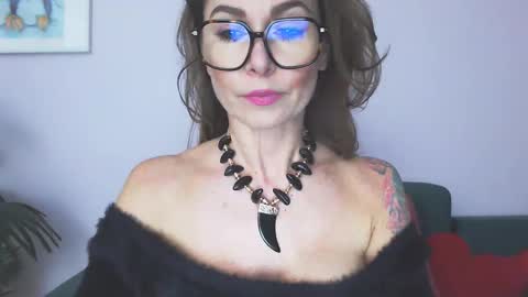 Snapshot of delilah_sweet chatting on 04/13/26, 03:17 delilah_sweet online show from 04/13/26, 03:17