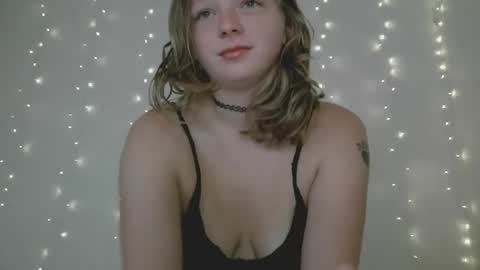 DelilaLove3412 online show from 09/23/25, 03:15