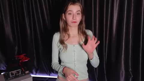 Rochel online show from 11/19/25, 06:52