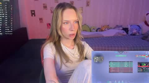 Snapshot of dellacampbell chatting on 05/10/26, 03:06 Della online show from 05/10/26, 03:06