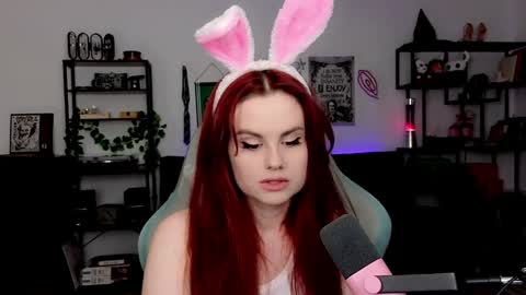 dellacrush_ online show from 04/05/26, 05:54