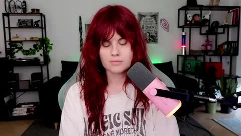 dellacrush_ online show from 04/26/26, 04:59