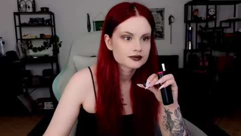 Snapshot of dellacrush_ chatting on 07/29/26, 05:33 dellacrush_ online show from 07/29/26, 05:33