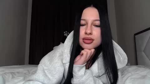 delly_love online show from 10/11/25, 09:24