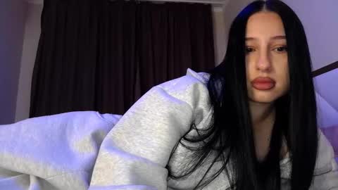 delly_love online show from 10/29/25, 07:15