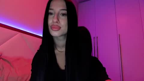 Snapshot of delly_love chatting on 06/14/26, 07:49 delly_love online show from 06/14/26, 07:49