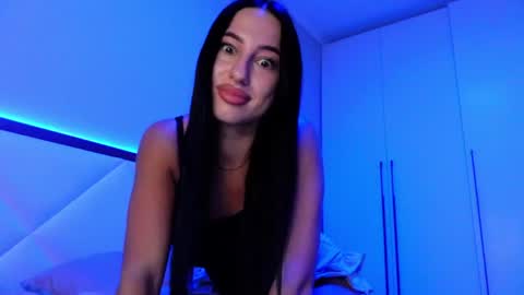 Snapshot of delly_love chatting on 07/16/26, 08:26 delly_love online show from 07/16/26, 08:26