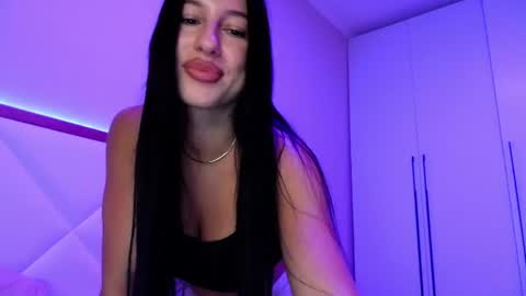 Snapshot of delly_love chatting on 07/27/26, 08:05 delly_love online show from 07/27/26, 08:05