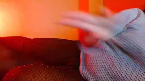 Snapshot of delphine_x chatting on 02/12/25, 09:11 Delphine online show from 02/12/25, 09:11