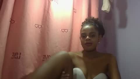 delphine online show from 04/07/26, 04:07