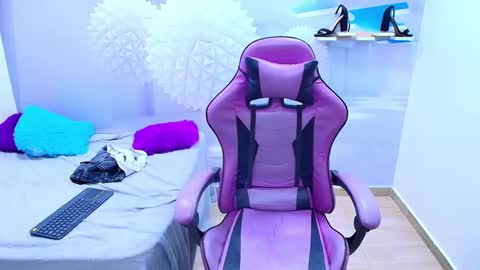 DEMI online show from 10/11/25, 11:42