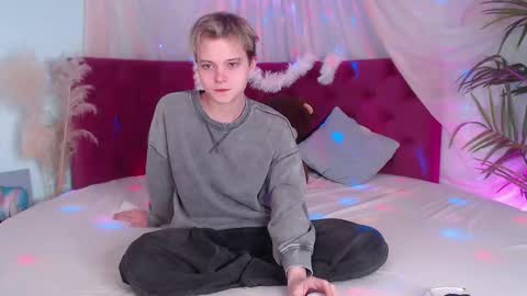 Snapshot of demianenglen chatting on 09/23/25, 09:51 demianenglen online show from 09/23/25, 09:51