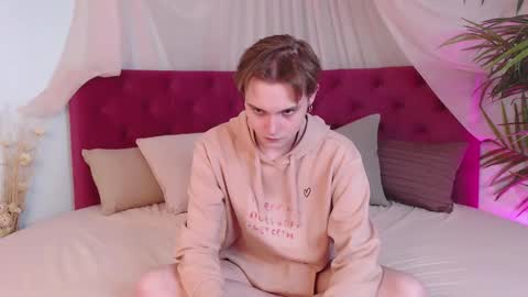 Snapshot of demianenglen chatting on 12/18/25, 05:19 demianenglen online show from 12/18/25, 05:19