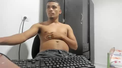 Snapshot of demol_latin chatting on 12/26/24, 05:40 MASTER DAV online show from 12/26/24, 05:40