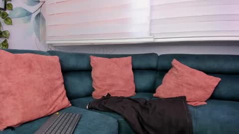   online show from 04/27/26, 01:53