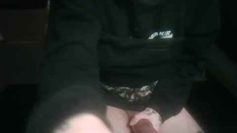 Snapshot of demondickxxx chatting on 12/23/25, 03:15 demondickxxx online show from 12/23/25, 03:15