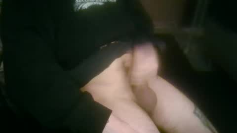 Snapshot of demondickxxx chatting on 01/06/26, 04:27 demondickxxx online show from 01/06/26, 04:27