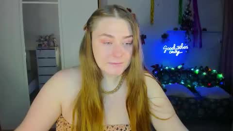 Sophie online show from 12/06/24, 04:03