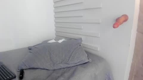 Snapshot of demy_ruiz chatting on 03/04/25, 06:15 demy_ruiz online show from 03/04/25, 06:15