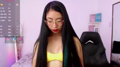 Snapshot of demyanderson_ chatting on 06/27/26, 11:32 Demy online show from 06/27/26, 11:32
